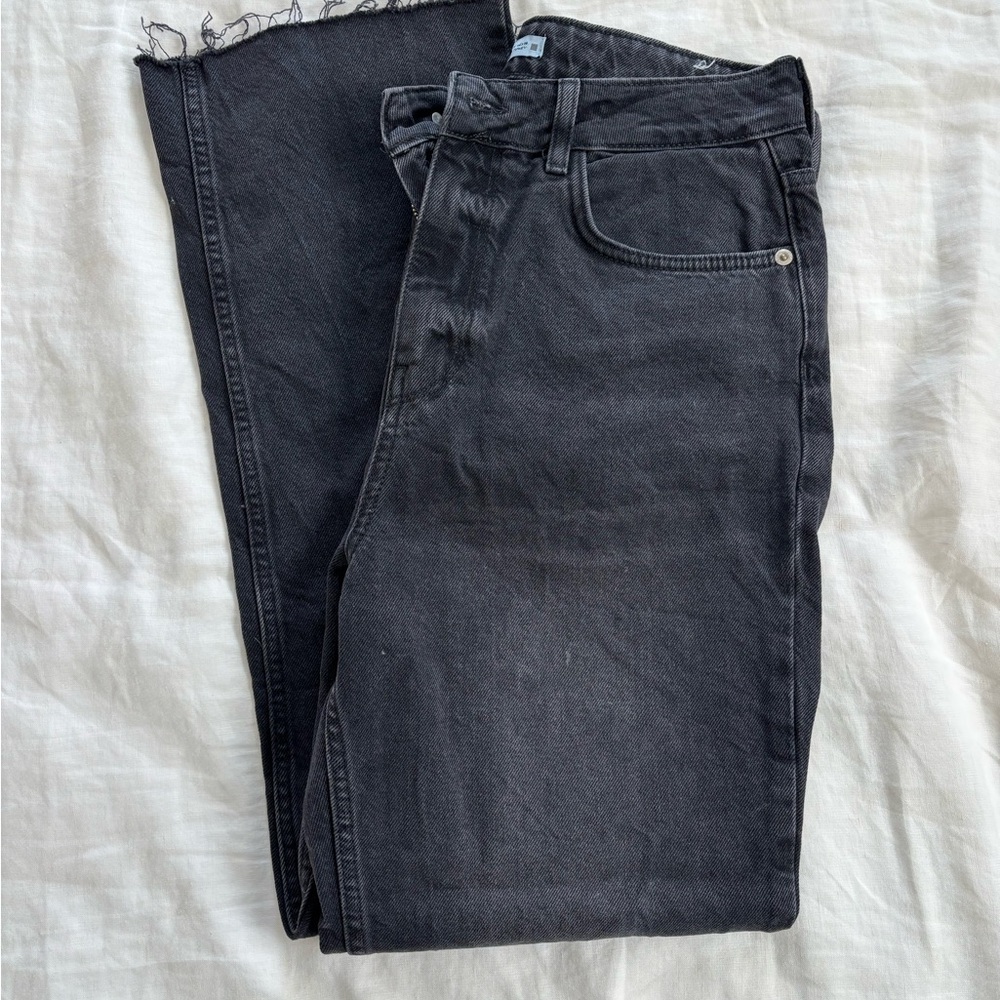 Zara Women's Black Straight Jeans